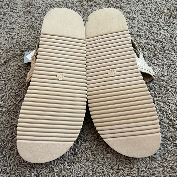 A New Day Women’s Tan Raffia Jonie Sandal size 12 - Picture 8 of 9